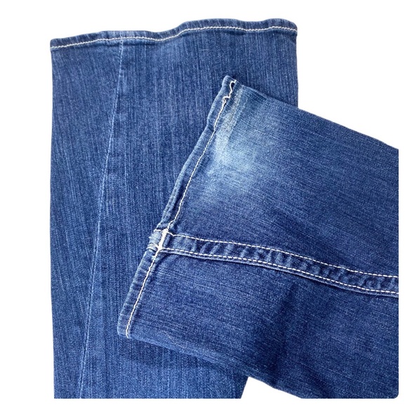 True Religion | Joey Flare Denim Jeans | Sz. 30 - Picture 5 of 14